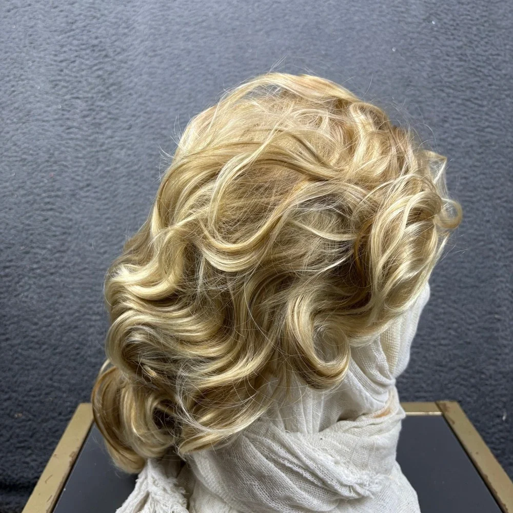 N/A keywords blonde